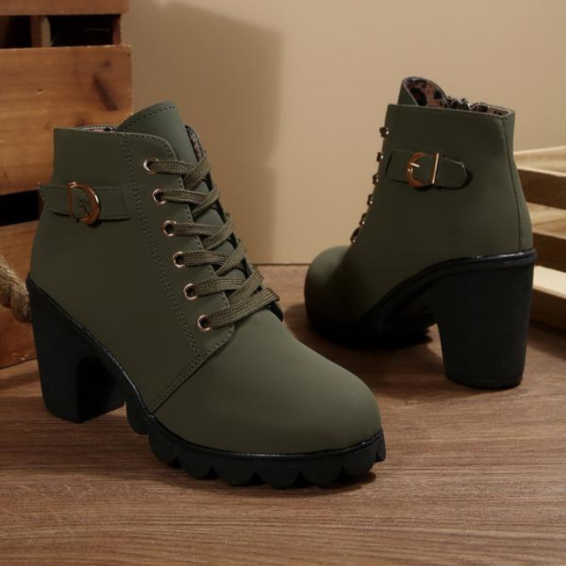 Fall/winter women's ankle boots: lace-up, block heel, orthopedic support. Perfect for comfortable everyday wear.