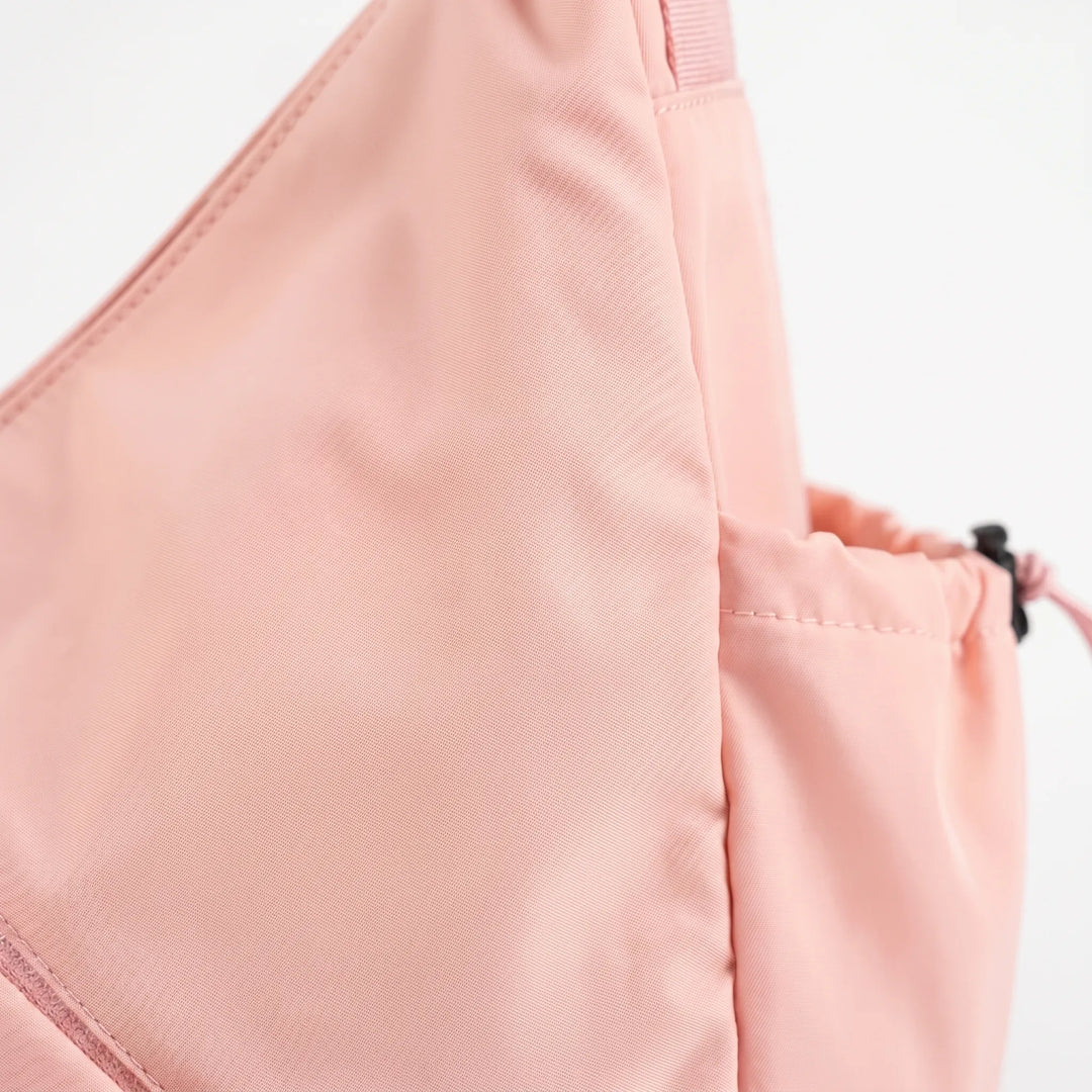 Stylish women's activewear tote bag, large capacity, designed for fitness, gym, and yoga enthusiasts.
