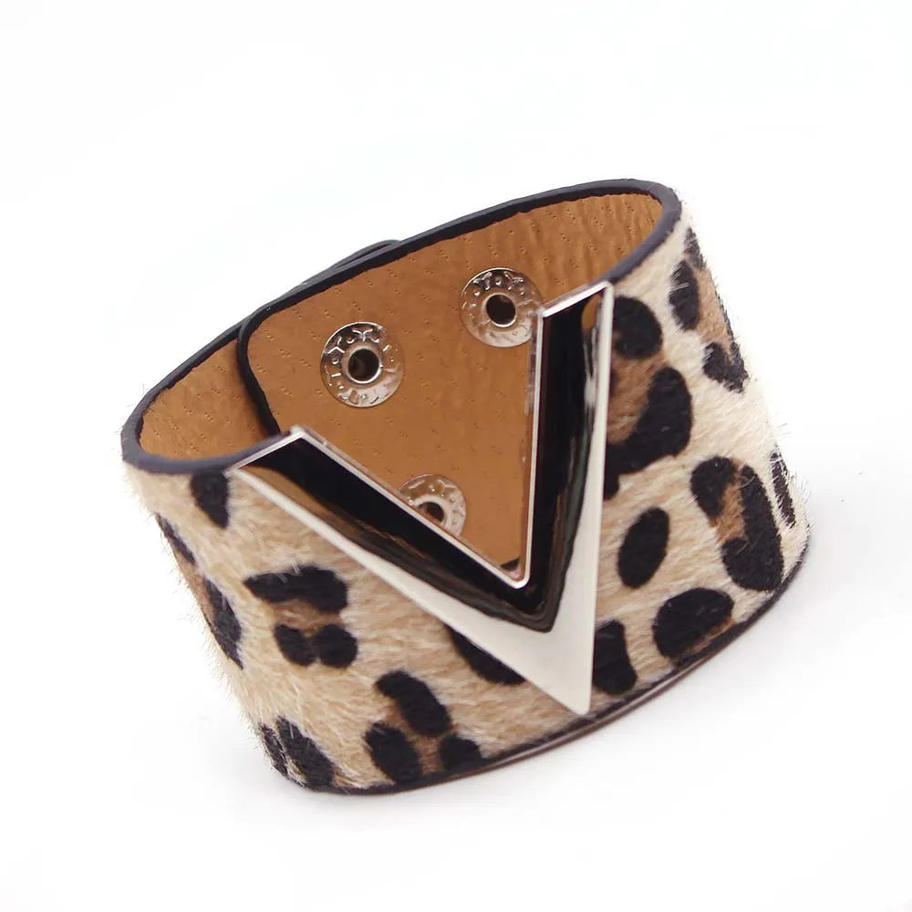 Women's leopard print wrap bracelet, a fierce & stylish fashion accessory for wild style.