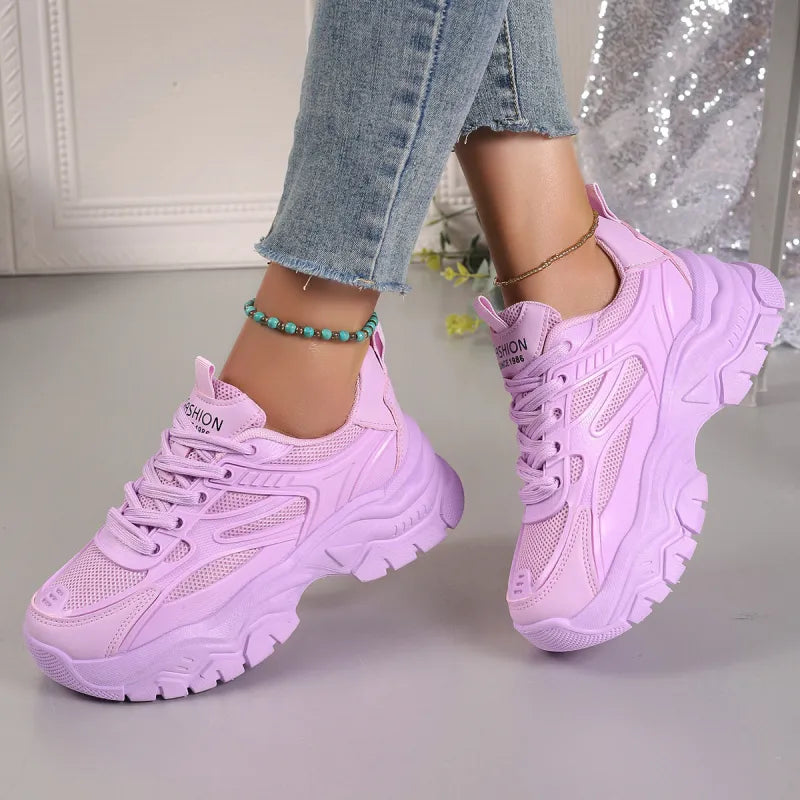 Women's lightweight everyday sneakers, breathable design offers ultimate comfort for active wear.