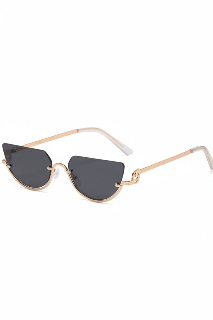 Stylish lightweight cat eye eyewear for women, providing crucial UV protection and a chic accessory.