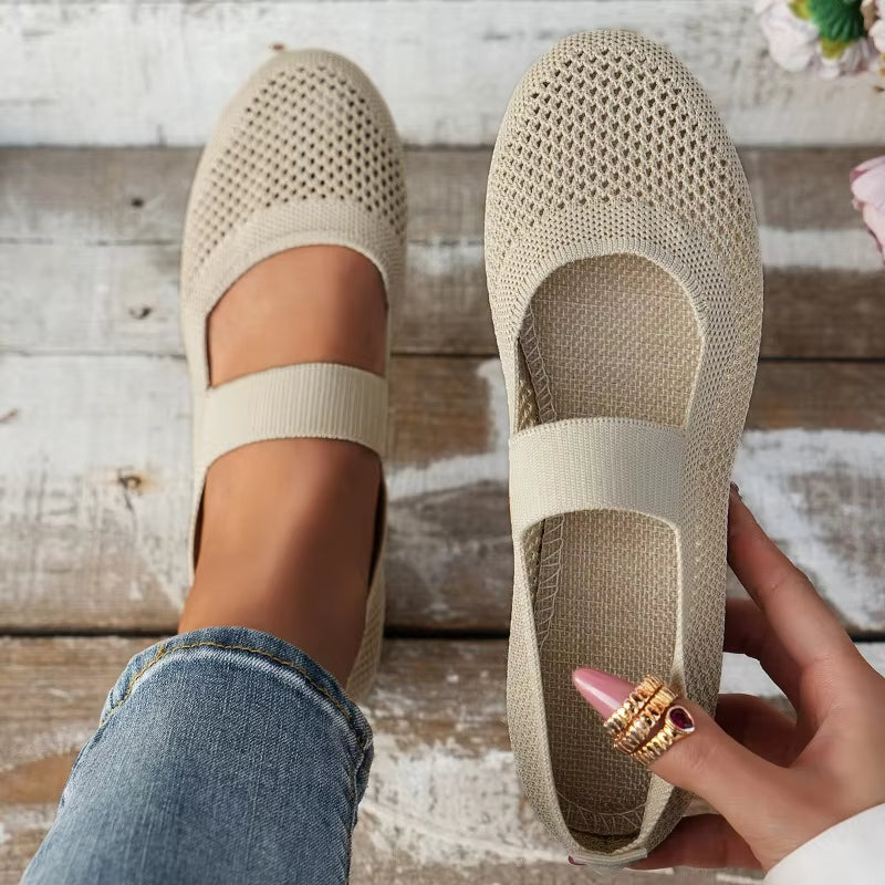 Casual women's lightweight barefoot shoes, ideal for everyday walking, comfort, and flexibility.