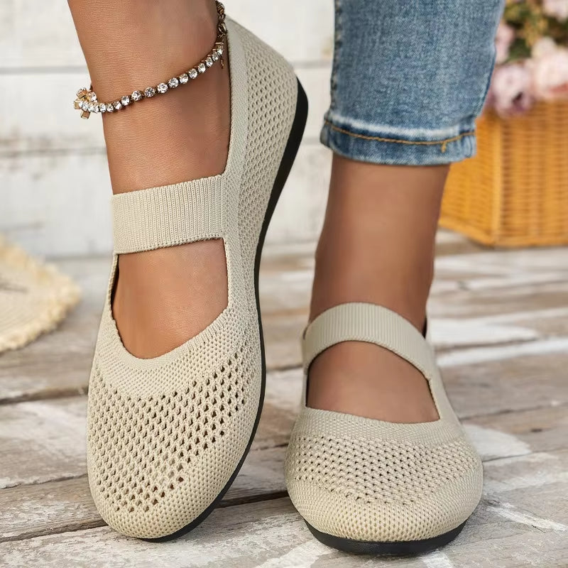 Experience true barefoot feel with these women's lightweight, flexible walking shoes.
