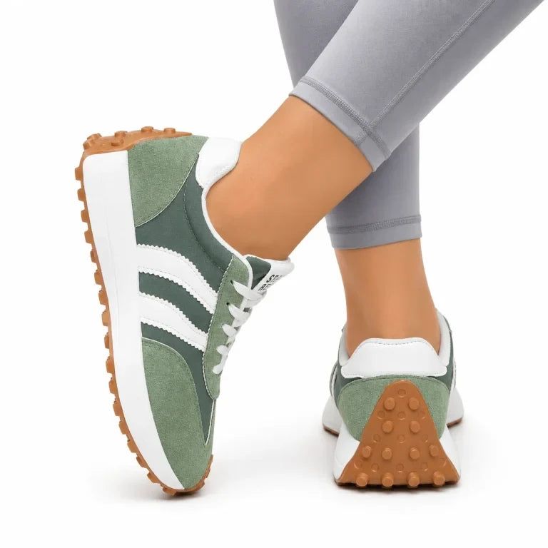 Women's casual orthopedic trainers, lightweight with superior arch support.