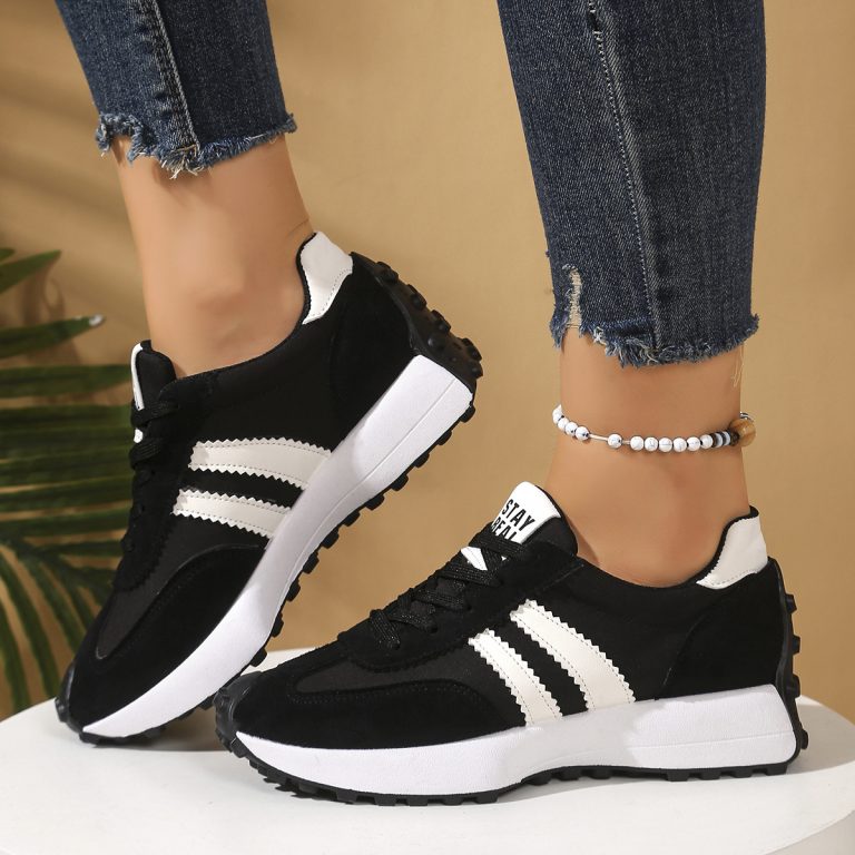 Everyday women's sneakers, supportive orthopedic design for arch & toe comfort.