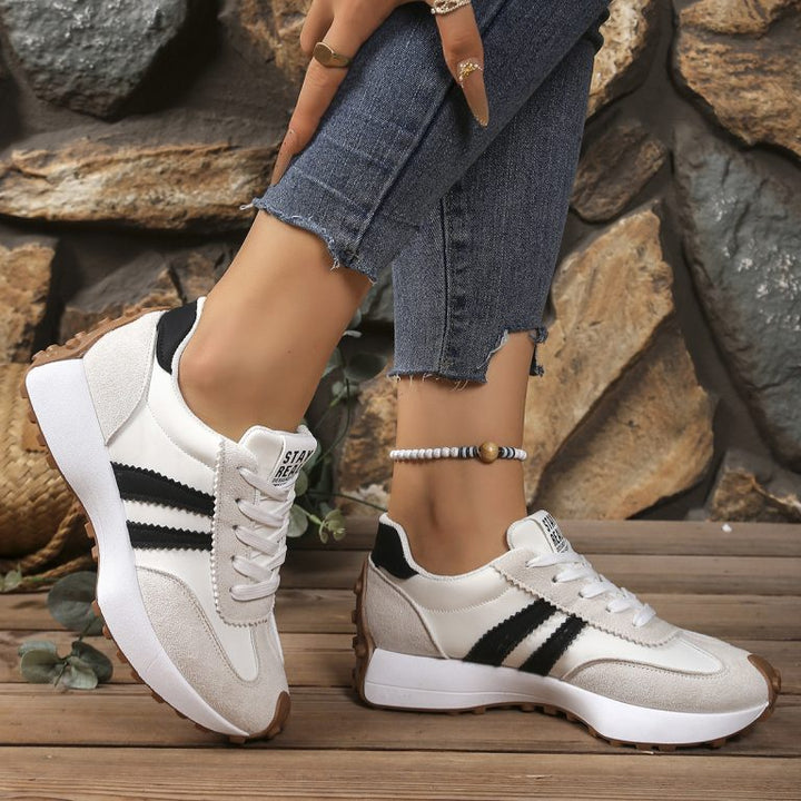 Lightweight orthopedic women's sneakers, perfect for all-day casual wear.