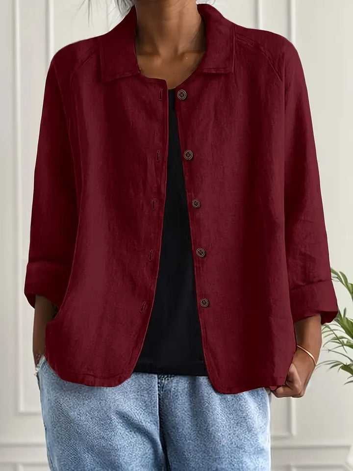 Versatile women's shirt cardigan, elegant button-down for spring-summer fashion.