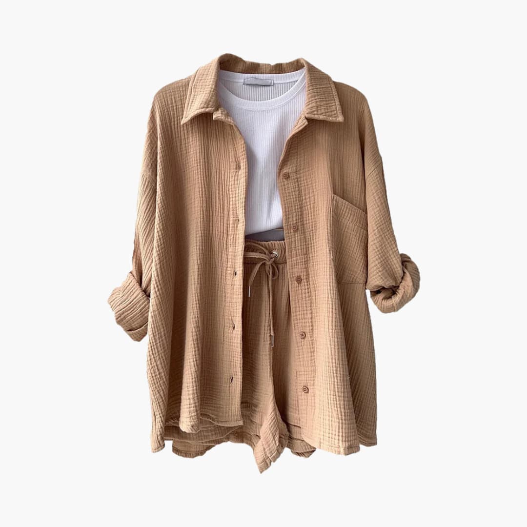 Comfortable women's matching set, relaxed fit top & shorts, ideal for casual summer fashion.