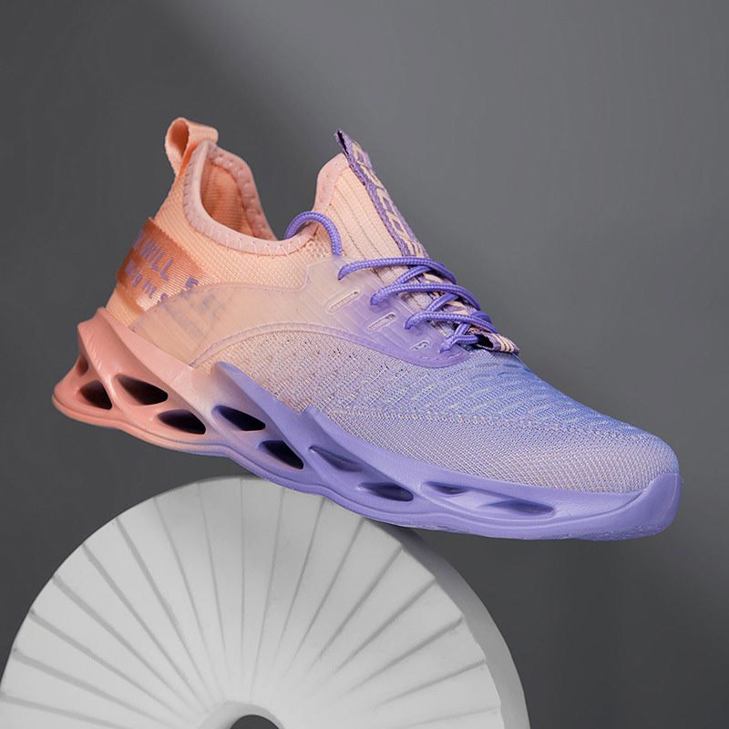 Stylish women's low-top sneakers, lightweight & comfortable for everyday wear.