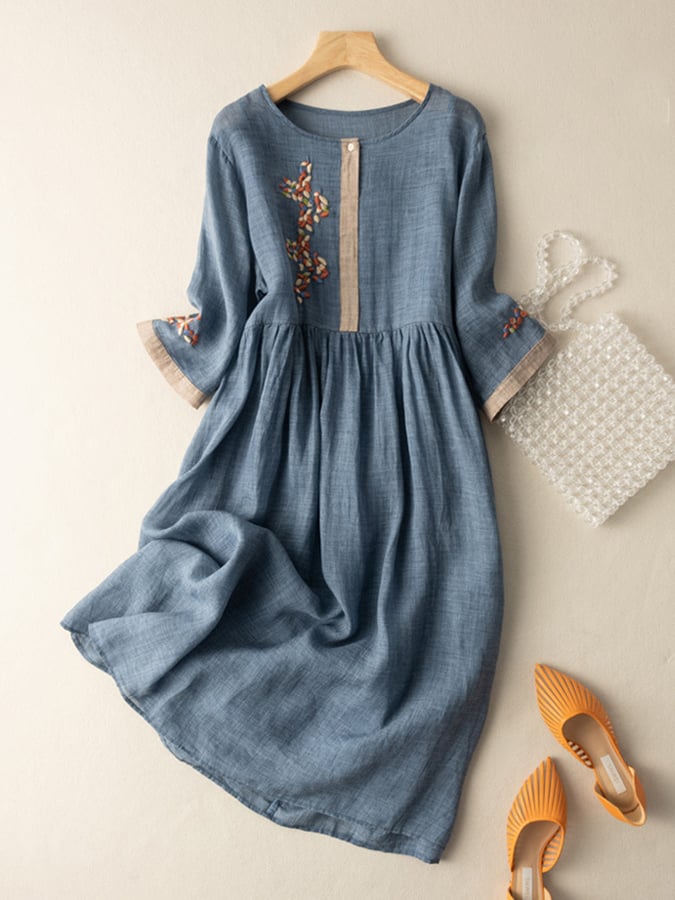 Versatile embroidered boho summer dress for women, loose fit, ideal for casual and relaxed wear.