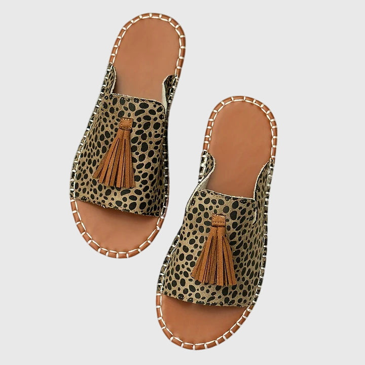 Lorraine women's sandals with fully adjustable straps, orthopedic arch support, & cushioning for all-day comfort.
