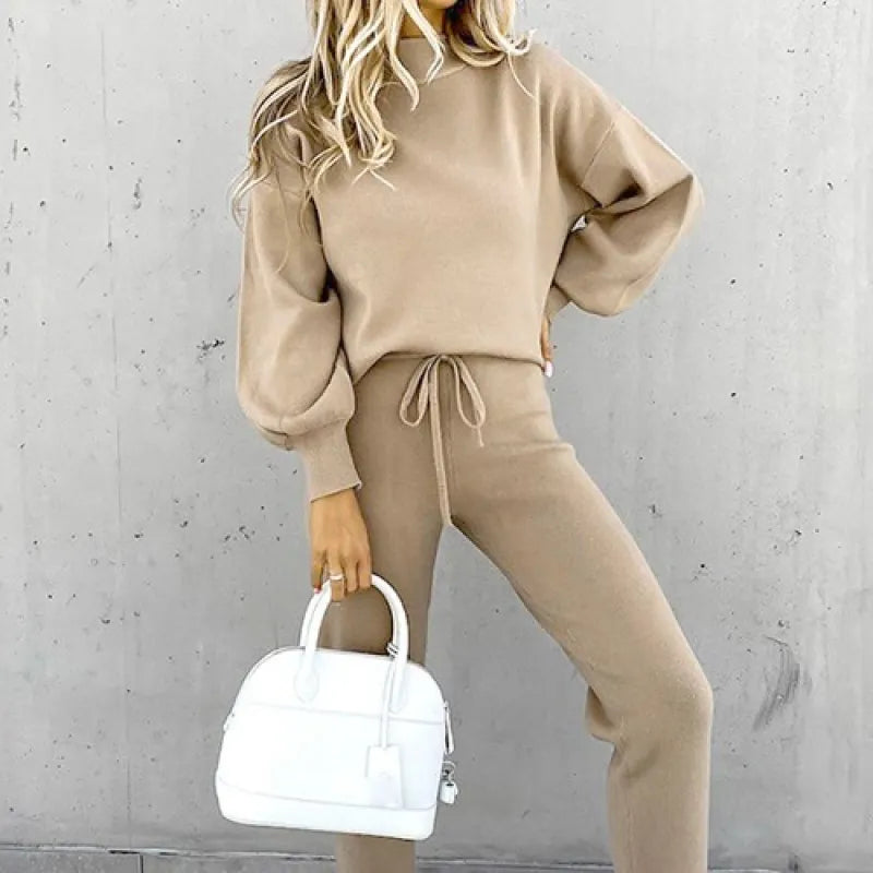 Comfortable women's mock neck two-piece set, ideal for loungewear or casual fall/winter wear.