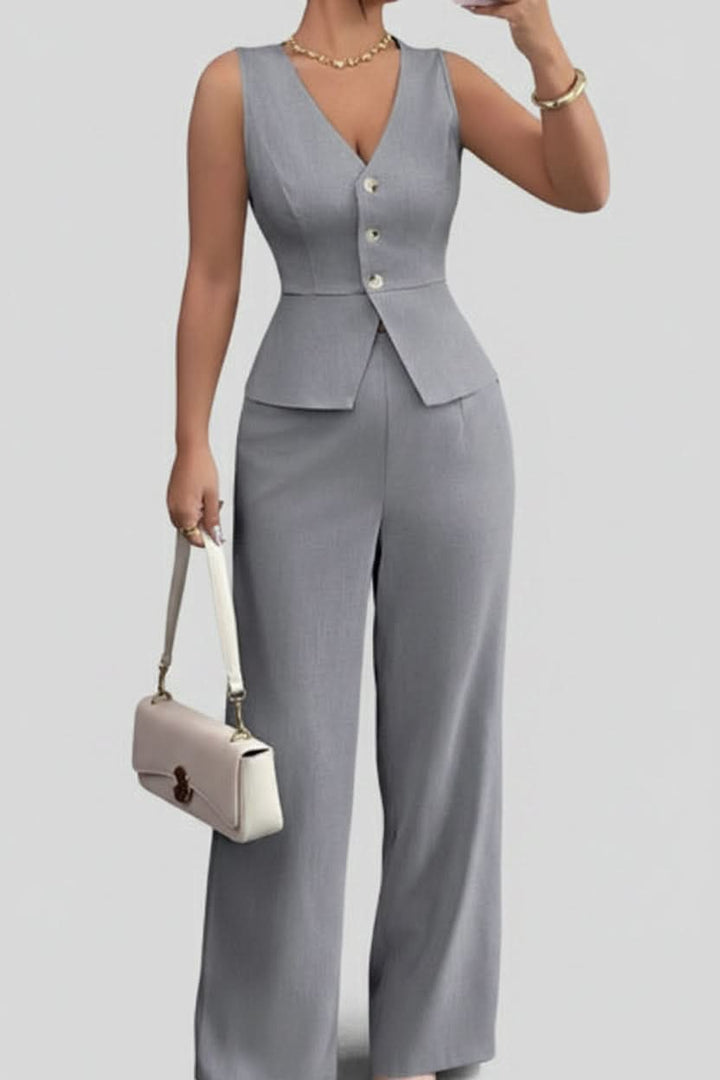 Stylish women's waistcoat and wide-leg pants two-piece set, offering a sophisticated and versatile summer look.