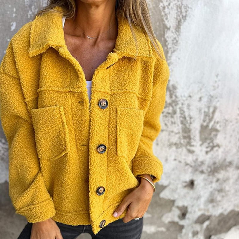 Casual women's long-sleeve autumn coat with a chic notch collar, perfect button-up outerwear.