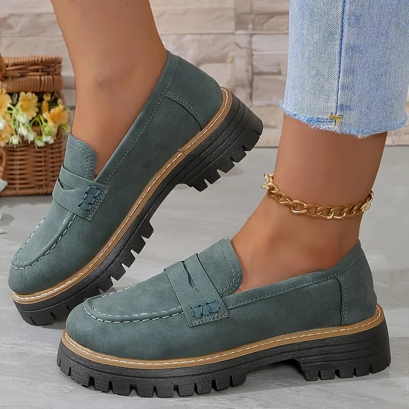 Wide toe box orthopaedic loafers for women, bunion-friendly design for lasting comfort.