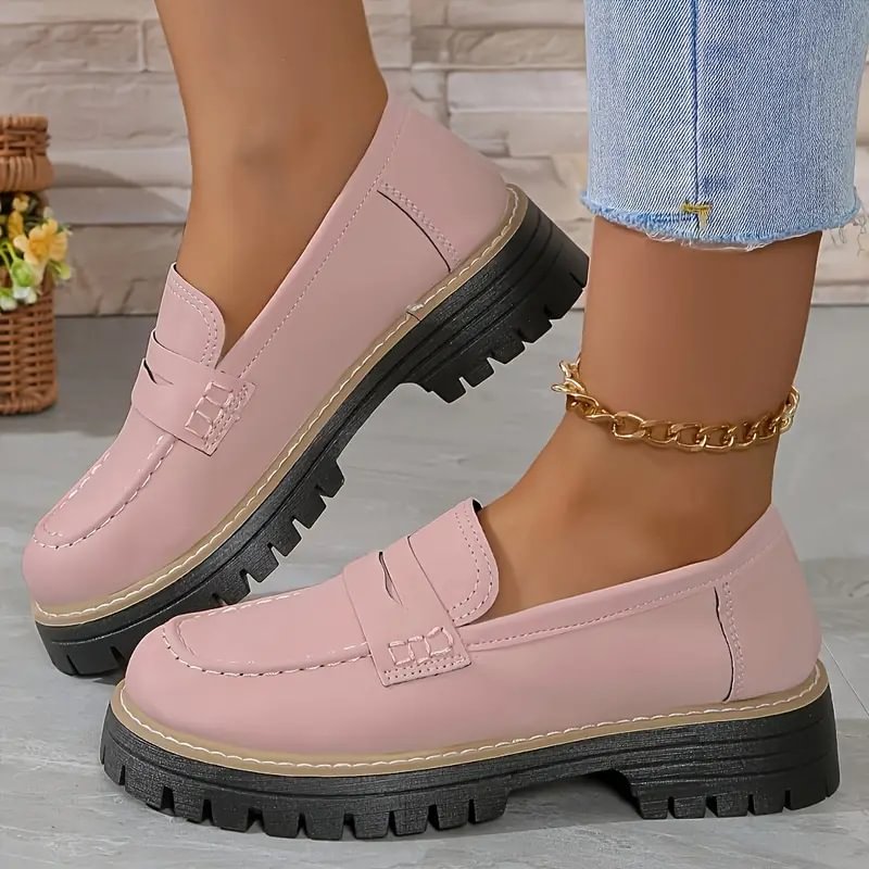Flat orthopaedic comfort loafers for women, wide toe box and excellent arch support.