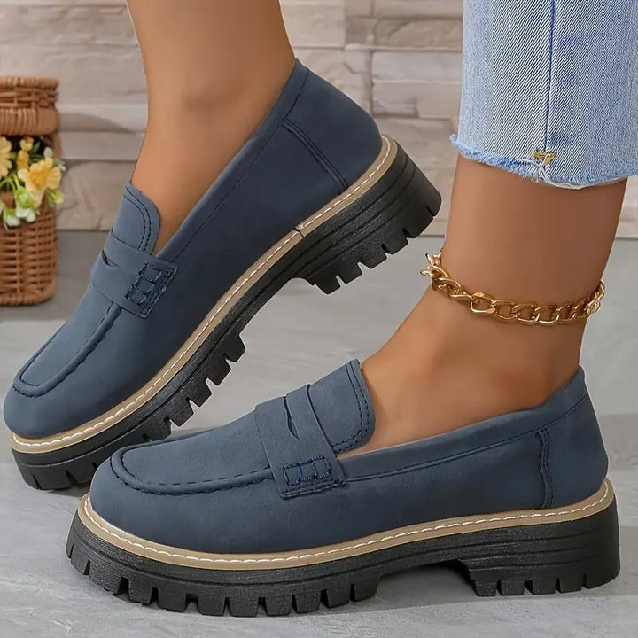 Women's walking loafers, orthopaedic comfort, and a wide toe box for pain-free strolls.