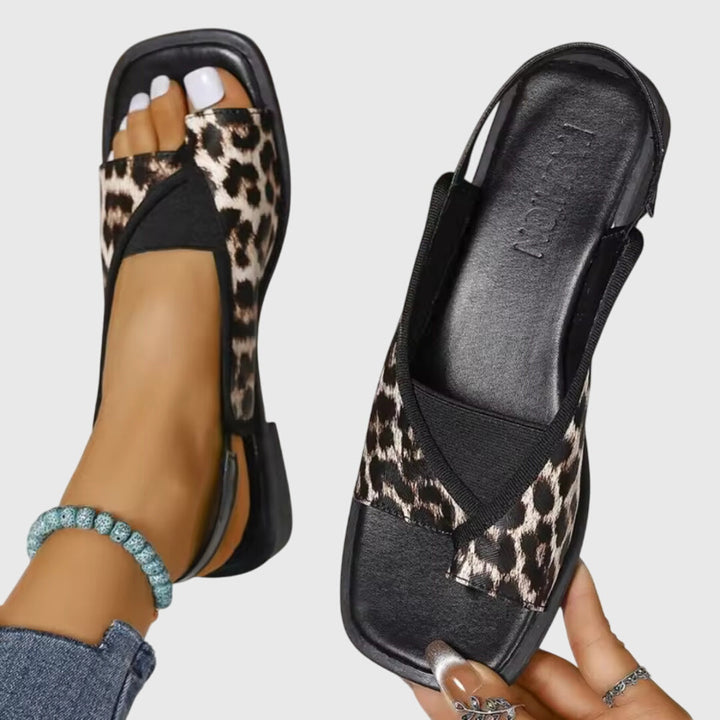 Women's orthopedic beach sandals providing all-day comfort & foot support. Cushioned, casual open-toe summer shoes.
