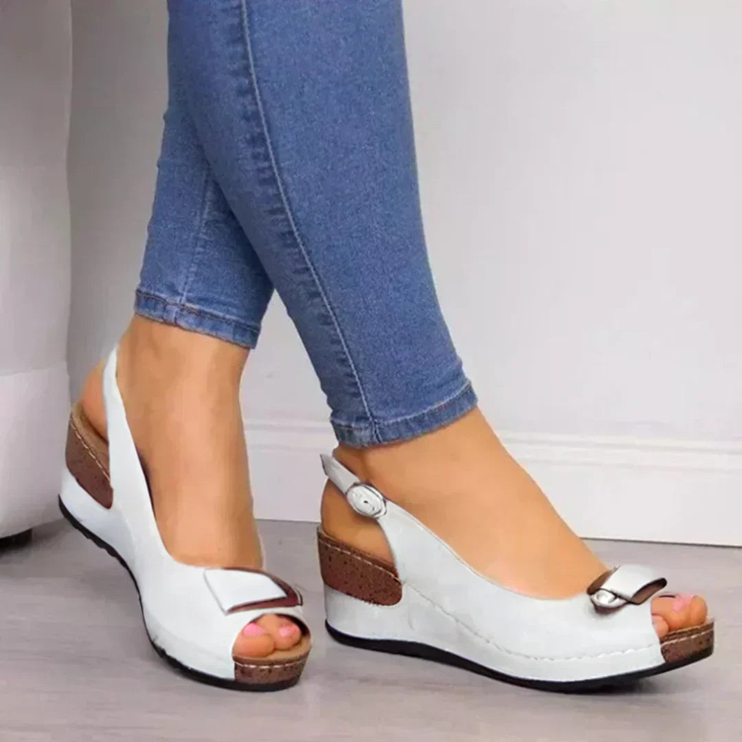 Orthopedic women's cushioned sandals, providing excellent arch & foot support. Stable, stylish casual footwear for summer comfort.