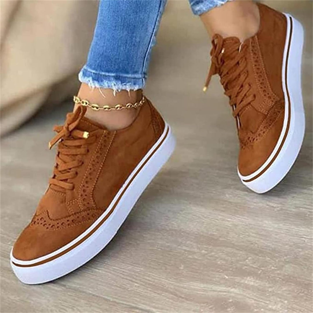 Trendy women's platform sneakers with orthopedic comfort, perfect for stylish casual walks.