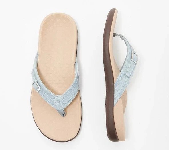 Comfortable women's arch support flip-flops, perfect for casual summer days. Cushioned sandals for everyday wear.