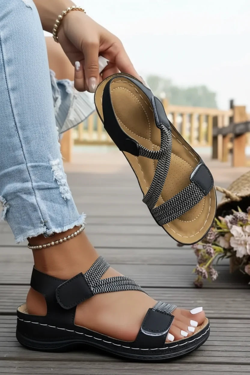 Women's lightweight walking sandals, with orthopedic support, ideal for travel & daily casual comfort.