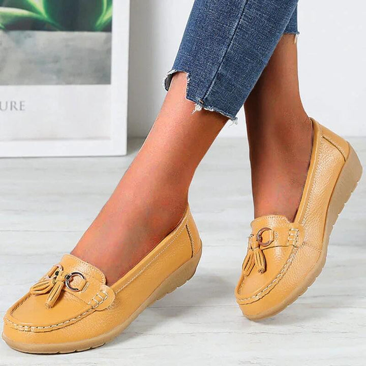 Comfortable women's slip-on loafers with arch support, perfect for casual elegant daily wear.