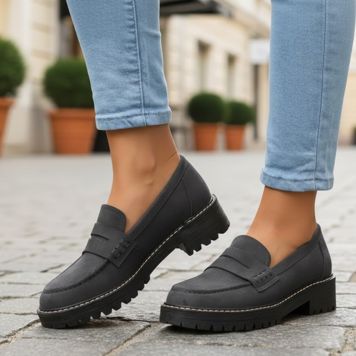 Cushioned insole in women's orthopedic loafers, offering ultimate comfort & support.