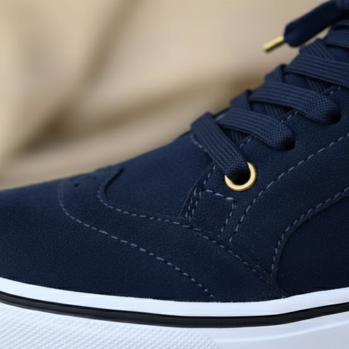 Supportive women's orthopedic low-top sneakers with a platform sole, ideal for long walks and daily wear.
