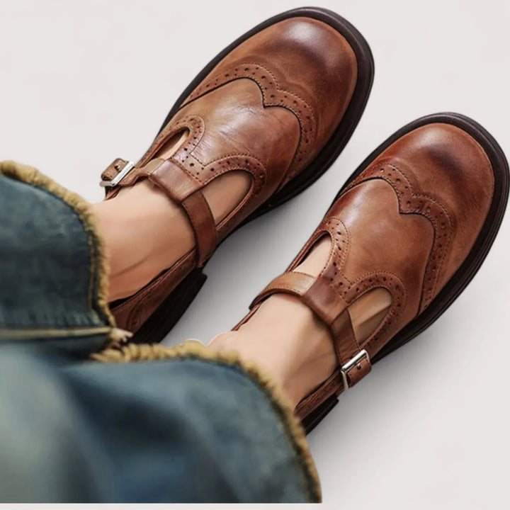 Women's orthopedic Mary Jane comfort shoes with arch support for everyday walking. Ideal casual flats.