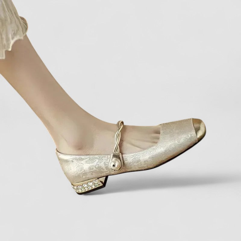 Classic women's Mary Jane shoes, offering orthopedic comfort features and a chic low block heel for versatile style.