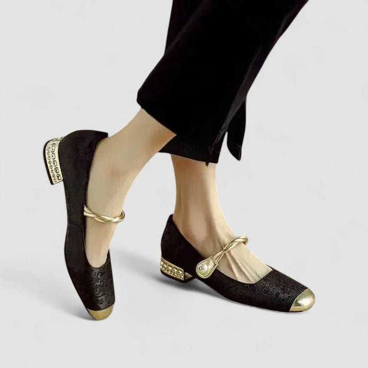 Vintage-inspired women's orthopedic Mary Jane shoes, combining classic style with modern comfort and low block heel.