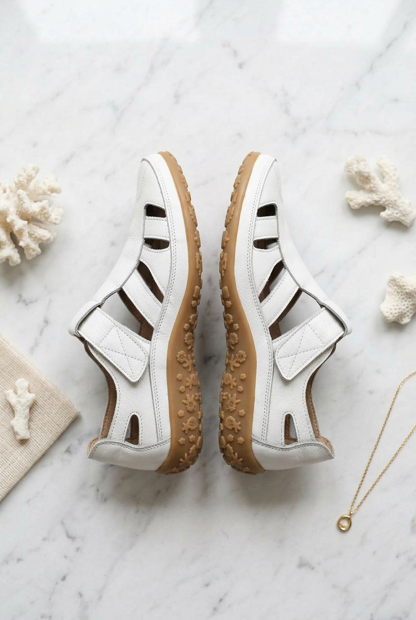 Lightweight women's walking sandals, orthopedic foot support, non-slip grip, perfect for summer.