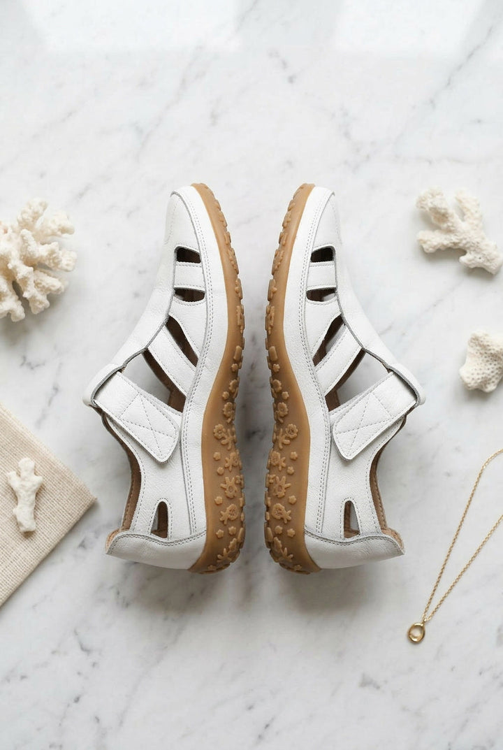 Lightweight women's walking sandals, orthopedic foot support, non-slip grip, perfect for summer.