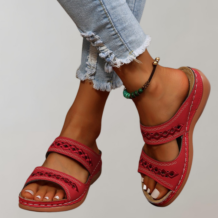 Women's orthopedic platform sandals for elevated comfort and arch support. Perfect for summer walking.