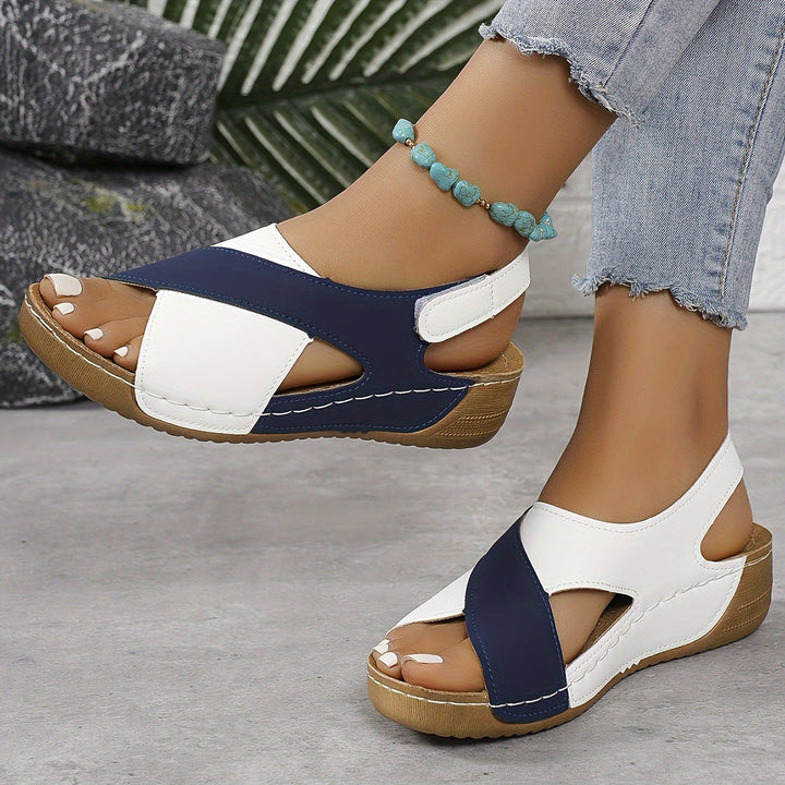 Women's orthopedic sandals with adjustable straps & arch support for all-day comfort.