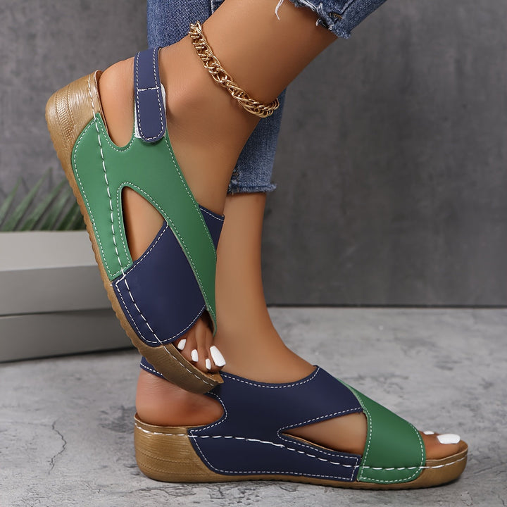 Women's casual shoes: orthopedic sandals with soft sole, arch support, and adjustable straps.