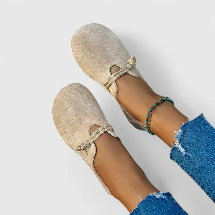Casual women's orthopedic flats, stylish slip-on footwear offering cushioned comfort & foot pain relief.