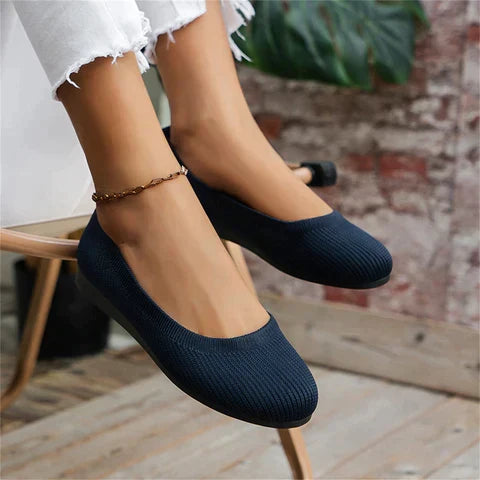 Comfortable women's walking shoes, slip-on style, featuring memory foam for foot pain relief.