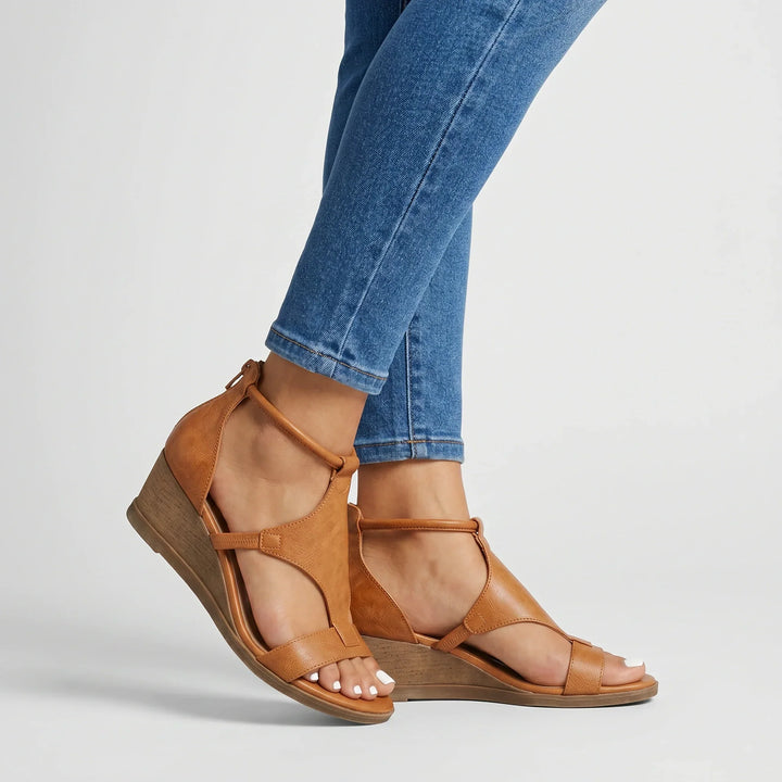 Women's orthopedic strappy summer sandals with arch support. Stylish & comfortable for daily wear.