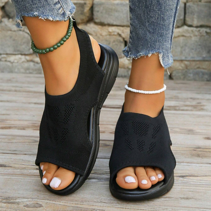 Women's orthopedic walking sandals, adjustable straps, arch support for all-day comfort.