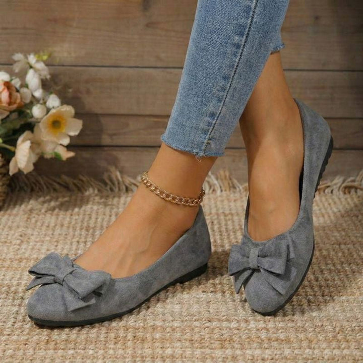 Women's everyday comfort shoes: Orthopedic wide fit ballet flats.