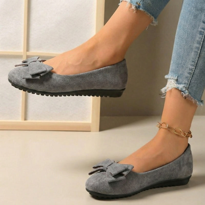 Chic women's ballet flats, wide fit and orthopedic for long-lasting comfort.