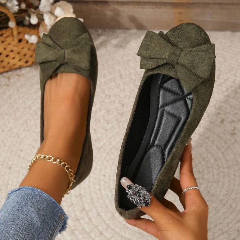 Supportive orthopedic women's ballet flats, ideal for wide feet & everyday comfort.