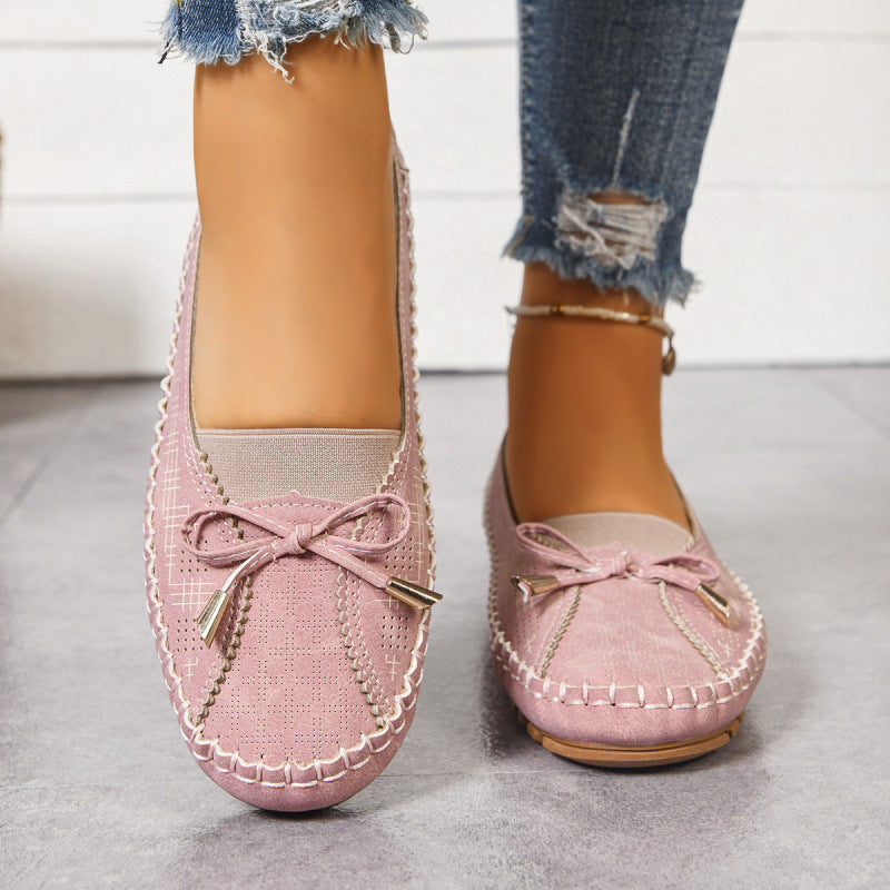 Cushioned comfort women's loafers, ideal for casual everyday wear with a supportive wide fit.