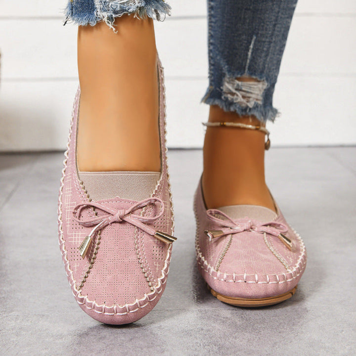 Cushioned comfort women's loafers, ideal for casual everyday wear with a supportive wide fit.