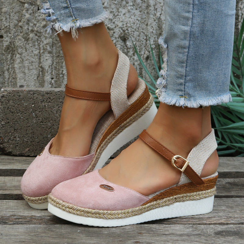 Cushioned women's orthopedic woven sandals for ultimate comfort, arch support, perfect casual summer footwear.