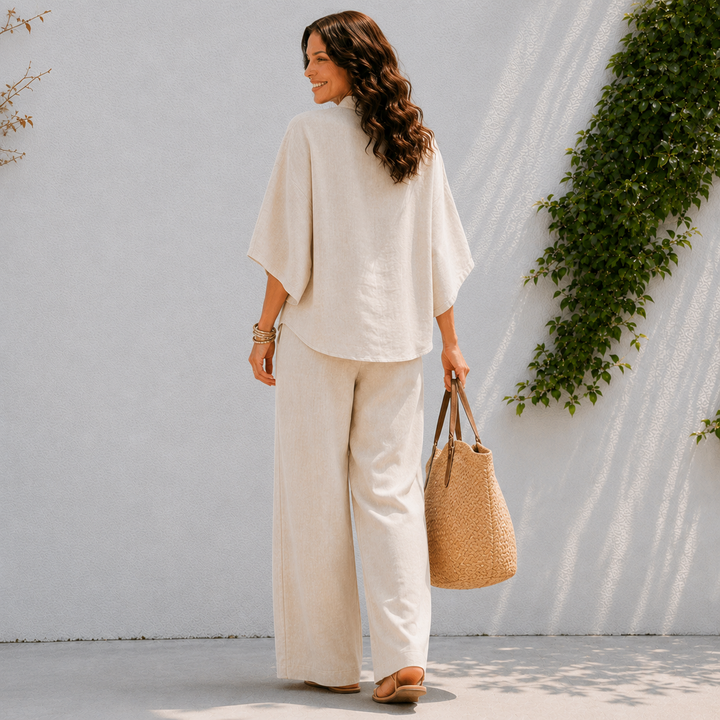 Stylish women's two-piece set: loose fit oversized blouse & wide-leg pants for casual brunch or vacation.