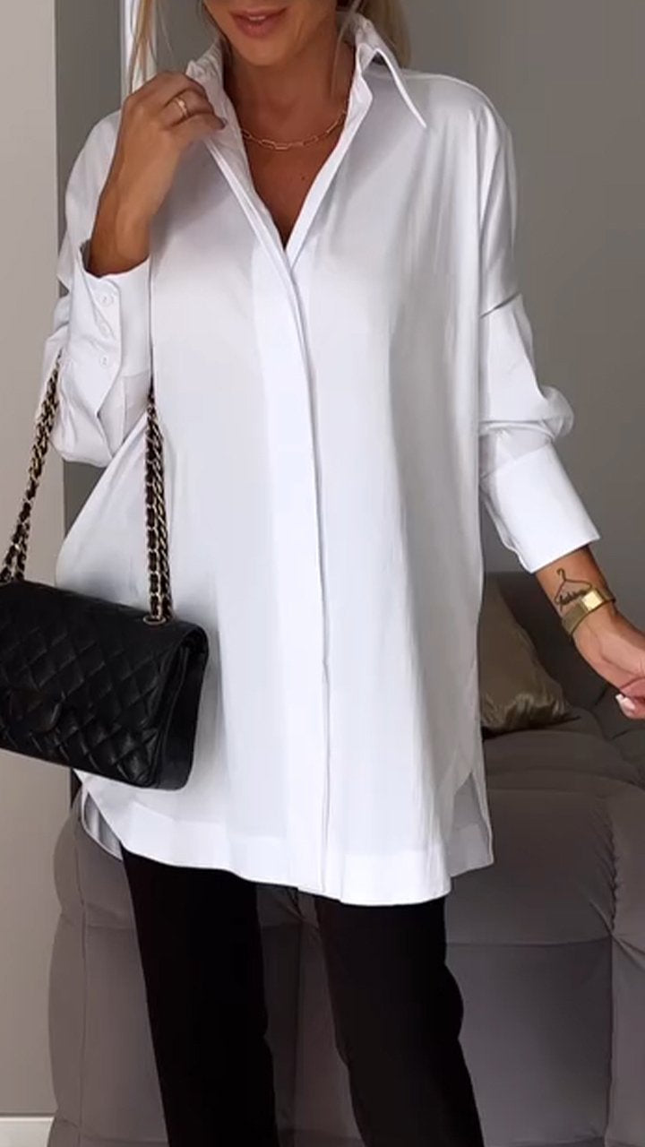 Versatile women's top: Oversized blouse with classic collar & button-down. Perfect for casual or professional.