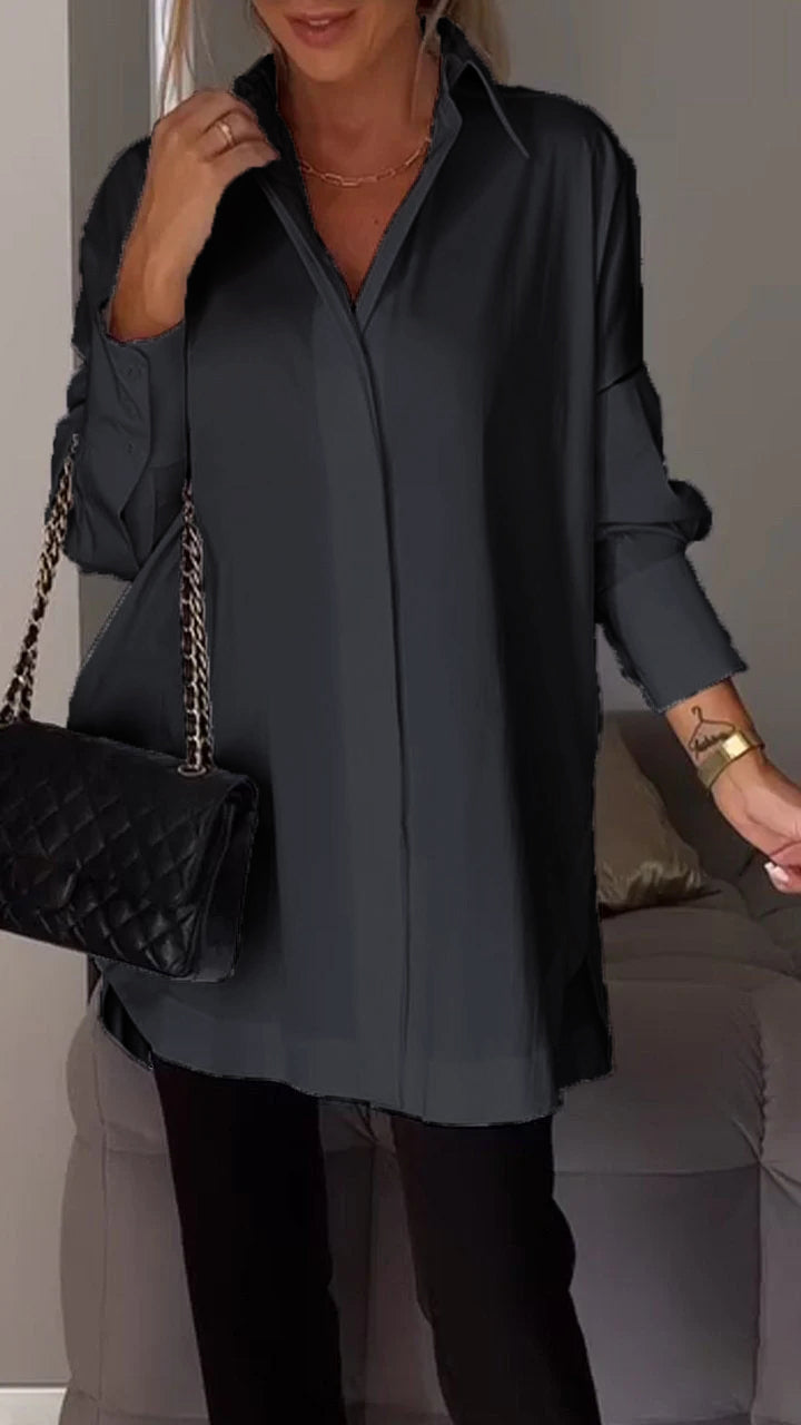 Everyday style oversized top with a classic collar. This women's button-down blouse offers relaxed elegance.